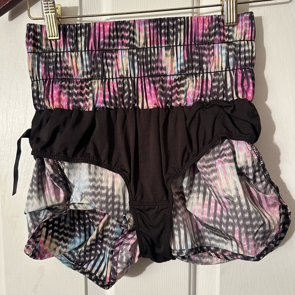 FREE PEOPLE Movement SM The Way Home Short Built In Liner Multi Color Hi Waist - Picture 11 of 13